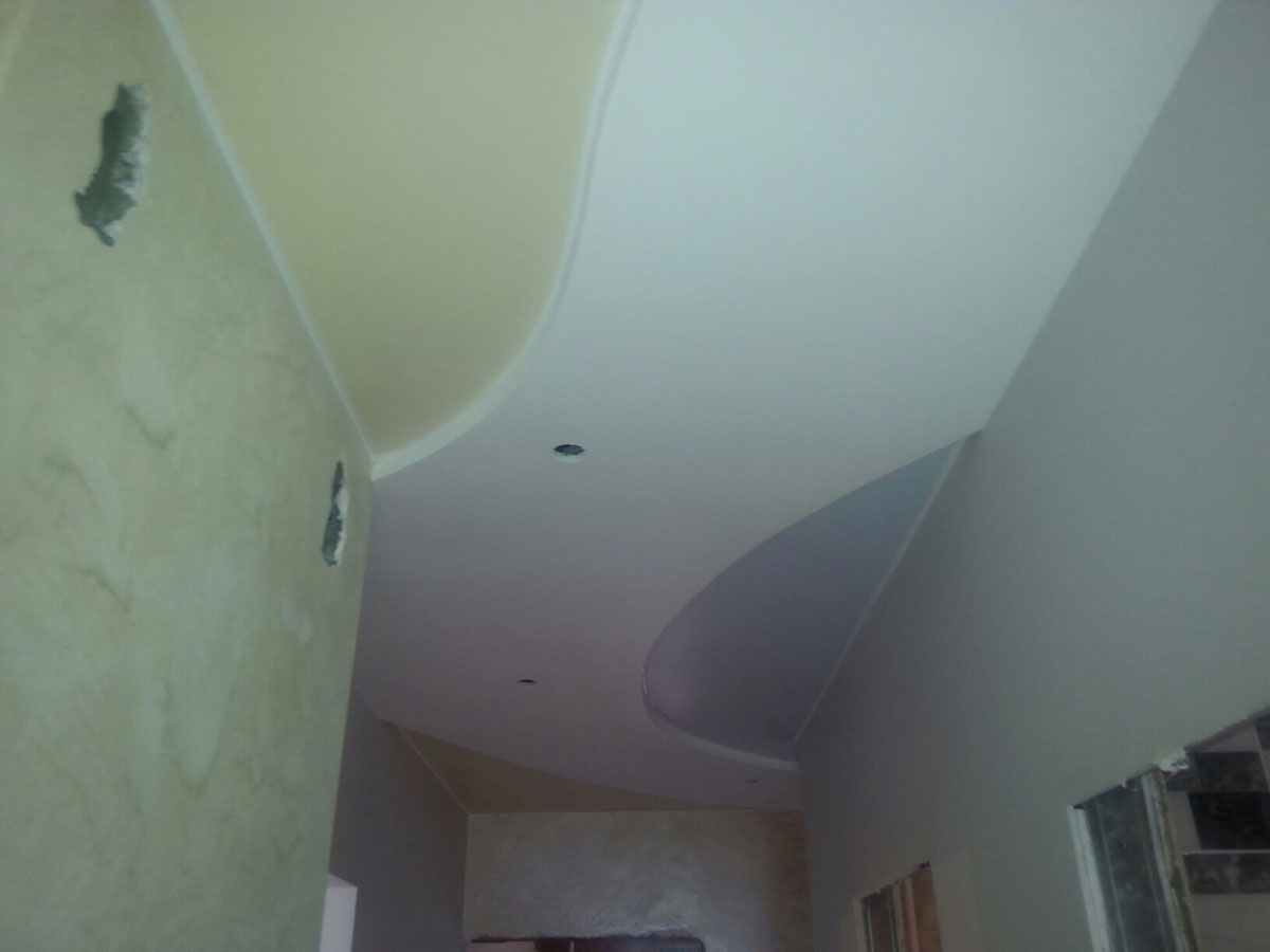 Натяжные потолки